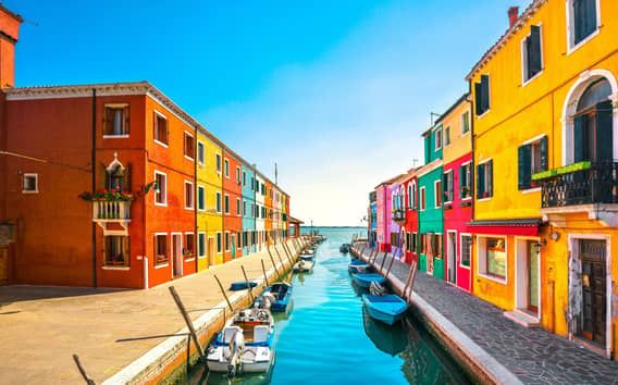 From Venice: Murano & Burano Guided Tour by Private Boat