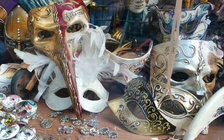 Taller de máscaras de carnaval en Venecia y Palacio de la Prisión