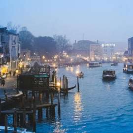 VENEDIG: Gondelfahrt mit lokalem Guide