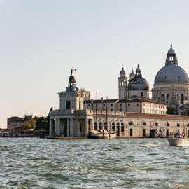 Venedig: Gemeinsamer Wassertaxi-Transfer zum Flughafen Marco Polo