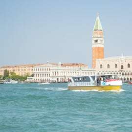 Excursão de barco a Murano, Burano e Torcello com guia