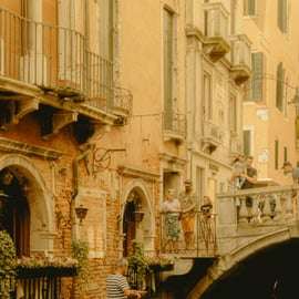 Private Gondelfahrt Venedig unter der Seufzerbrücke