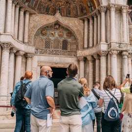 Venecia: Tour en grupo reducido de la Basílica de San Marcos con terraza