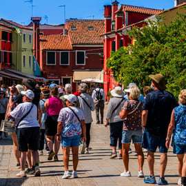 Tour en barco a Murano y Burano con soplado de vidrio