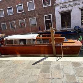 Tour por Murano, Burano y Torcello en bragozzo