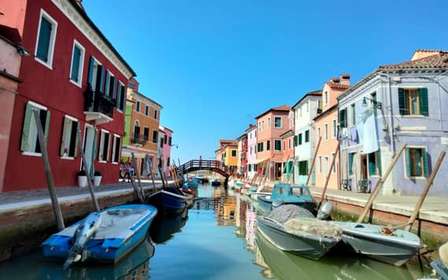 Venecia: Tour privado en barco por Murano y Burano con servicio de recogida del hotel