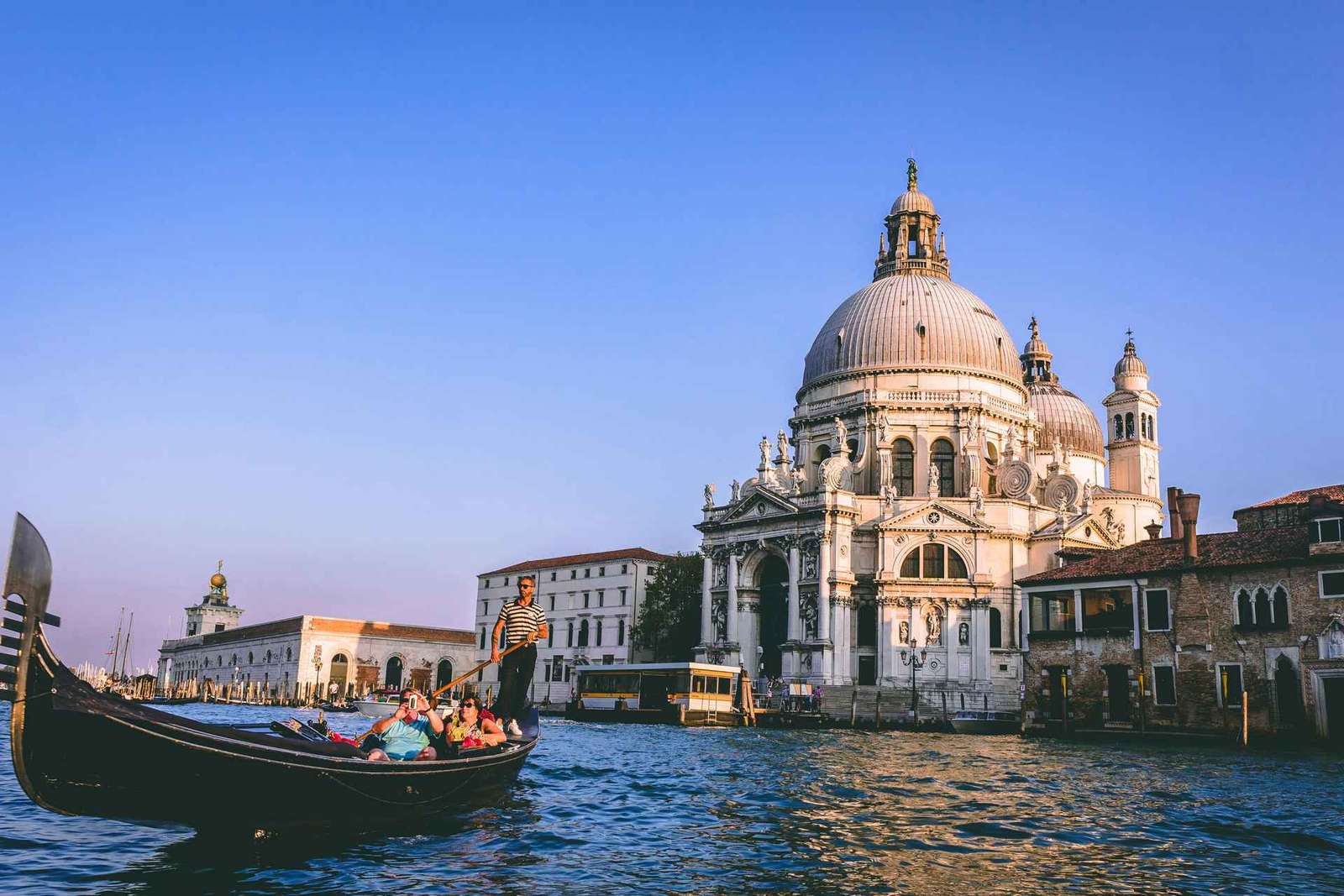 VENEDIG: Gondelfahrt mit lokalem Guide