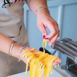 Clase de cocina en Venecia: pasta y tiramisú con chef