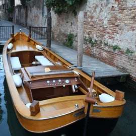 Tour por Murano, Burano y Torcello en bragozzo