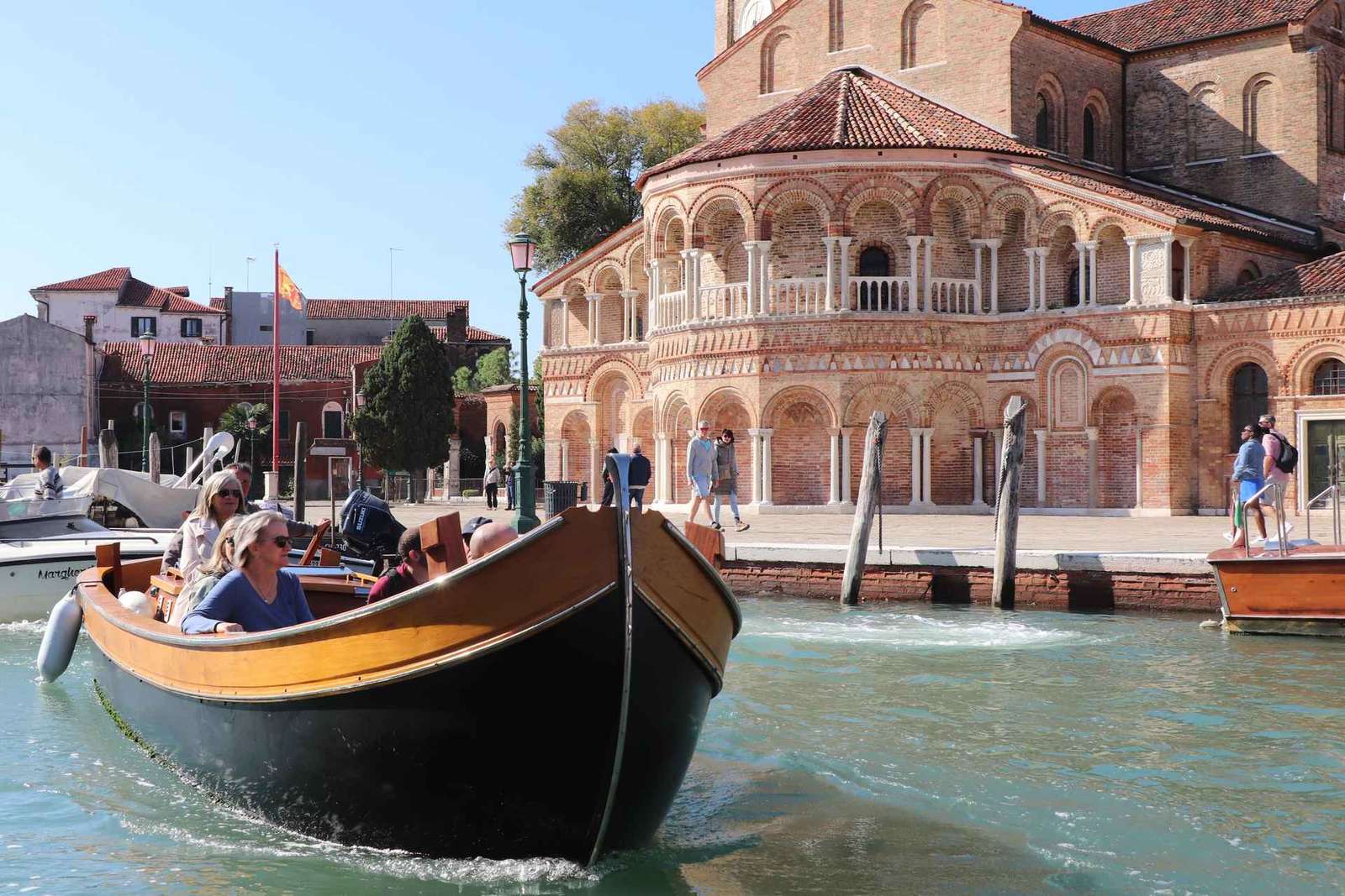 Tour por Murano, Burano y Torcello en bragozzo